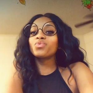 Meet your Posher, Zarria